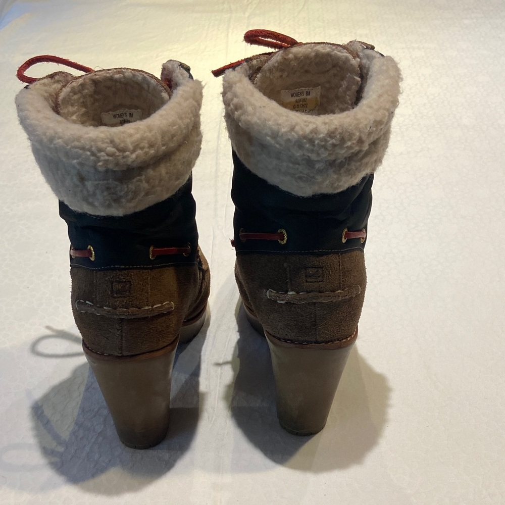 Sperry Brown Suede Boots with Red Laces - Picture 3 of 9